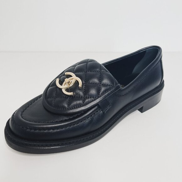CHANEL Quilted CC Turn Lock Loafer 36C Black Leather Gold Logo Hardware - Picture 9 of 13